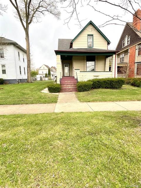 2134 Biddle Ave, Wyandotte, MI 48192