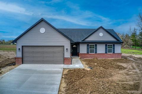 80263 Belle River Rd, Memphis, MI 48041