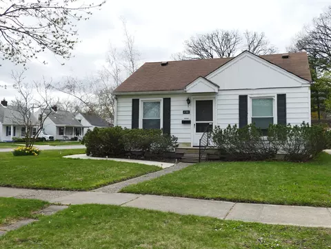 4568 Columbus St, Wayne, MI 48184