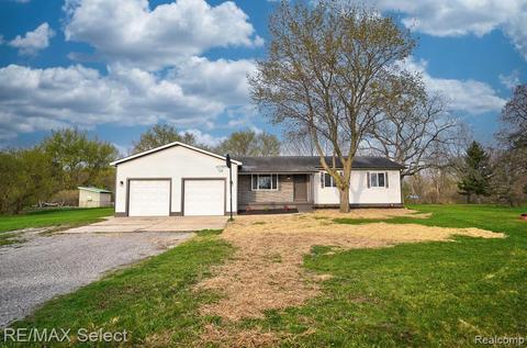 13495 Seymour Rd, Montrose, MI 48457