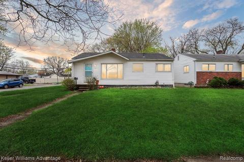 28915 Balmoral St, Garden City, MI 48135