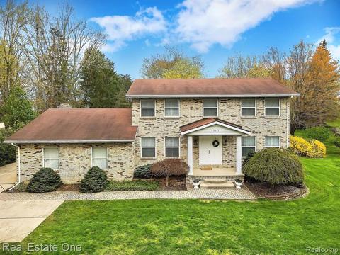 49371 Schoenherr Rd, Shelby Township, MI 48315