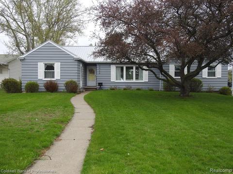 3066 Davison Rd, Lapeer, MI 48446