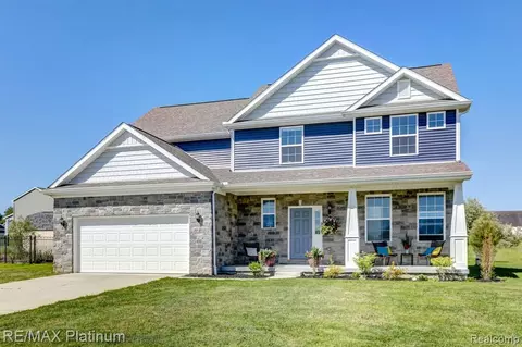 13052 Monington Ct, Fenton, MI 48430
