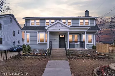 1713 N Washington Ave, Royal Oak, MI 48067