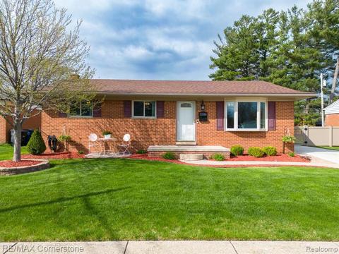 33106 Chief Ln, Westland, MI 48185