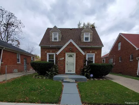 9951 Lauder St, Detroit, MI 48227
