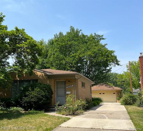 14225 Deering St, Livonia, MI 48154