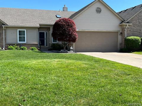 34271 Birchway Cir, Sterling Heights, MI 48312