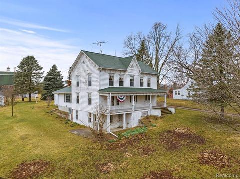 3905 Eager Rd, Howell, MI 48855