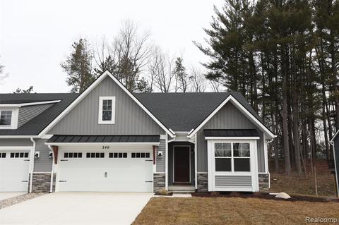 340 Canyon Creek Ct, Howell, MI 48843