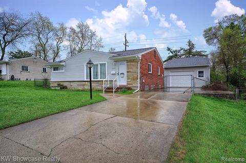 327 W Tienken Rd, Rochester Hills, MI 48306