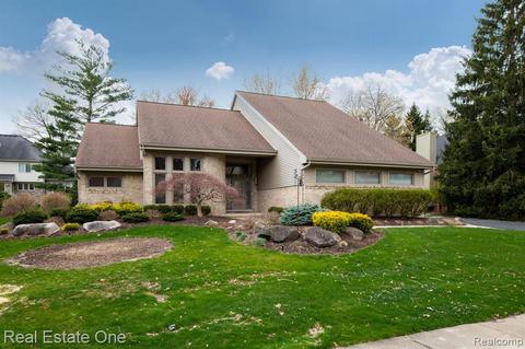 6617 Torybrooke Cir, West Bloomfield, MI 48323