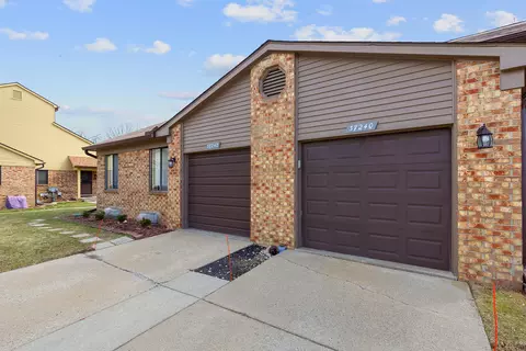 37240 Glenbrook Dr 32 6 Dr #32, Clinton Township, MI 48036