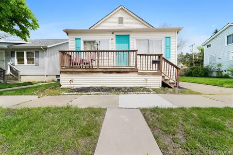 456 Clinton St, Wyandotte, MI 48192