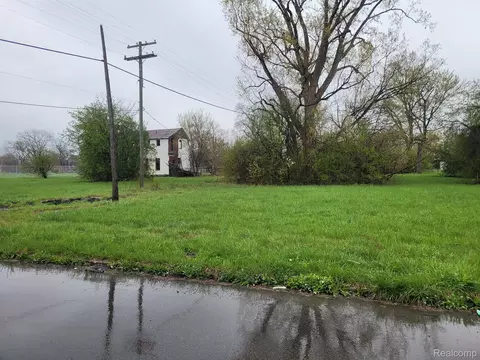 2427 Ash St, Detroit, MI 48208