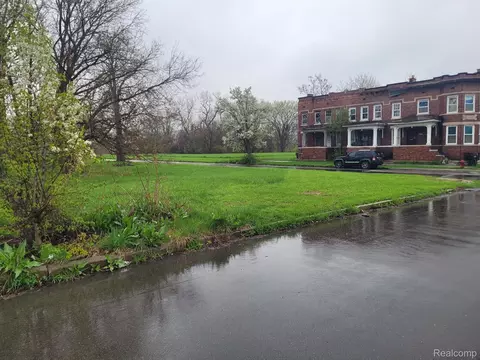 3106 17th St, Detroit, MI 48216