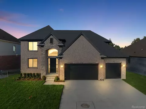 19835 Chase Dr, Macomb, MI 48042