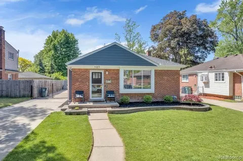 107 Charlotte Ave, Royal Oak, MI 48073