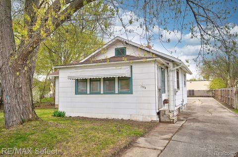1594 Ryan St, Flint, MI 48532