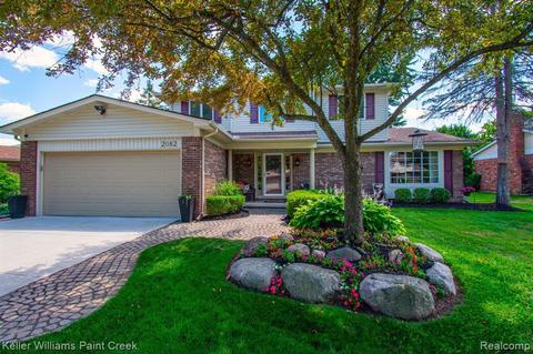 2082 Jeffrey Dr, Troy, MI 48085 photo 1