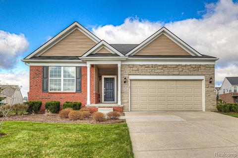 9294 Sand Hill Dr, Grand Blanc, MI 48439