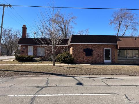 19305 Beech Daly Rd, Redford, MI 48240