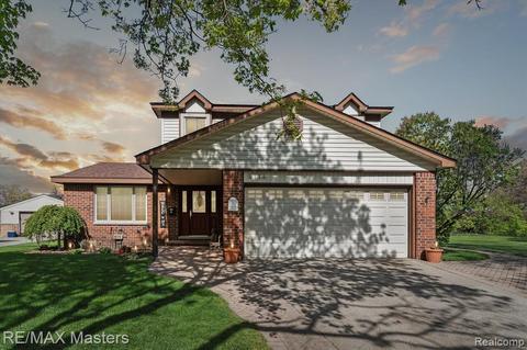 9175 Briarwood Dr, Plymouth, MI 48170