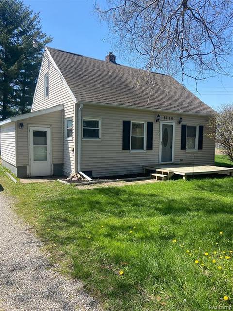 8220 Duffield Rd, Gaines, MI 48436