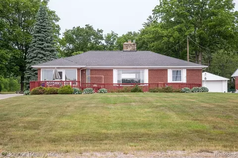1300 River Rd, Marysville, MI 48040