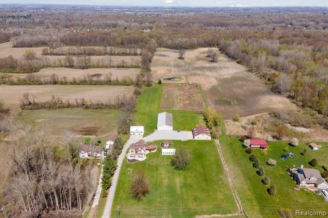 32 24ac Wear Rd, Belleville, MI 48111