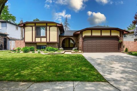 4103 Gloucester Dr, Sterling Heights, MI 48310