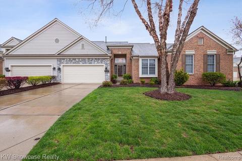 39448 Champion Ct, Northville, MI 48168