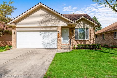 6254 White Oak #39, Westland, MI 48185