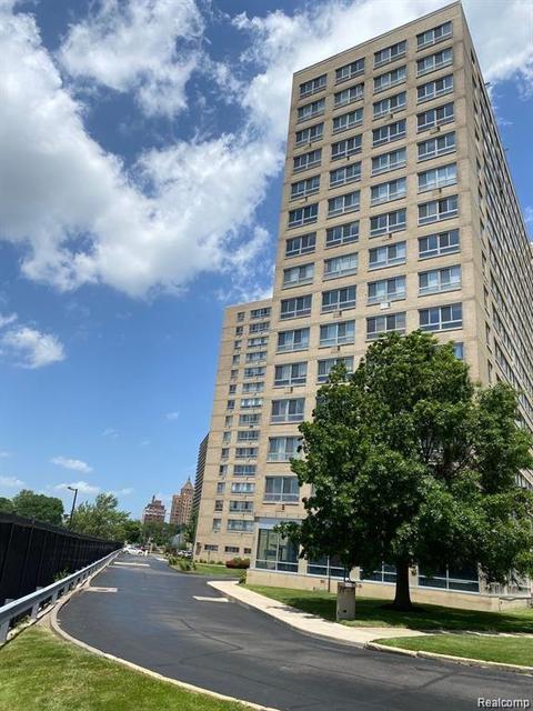 8900 E Jefferson Ave #622, Detroit, MI 48214