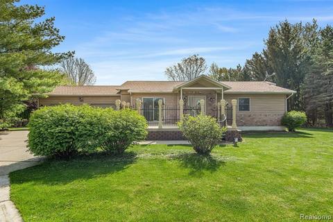 7287 Vassar Rd, Grand Blanc, MI 48439