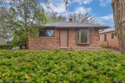 1883 S Harvey Ave, Westland, MI 48186