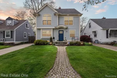 1919 Haynes St, Birmingham, MI 48009