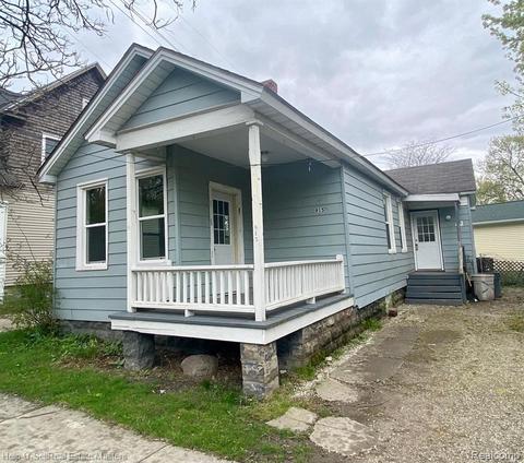 915 9th St, Port Huron, MI 48060