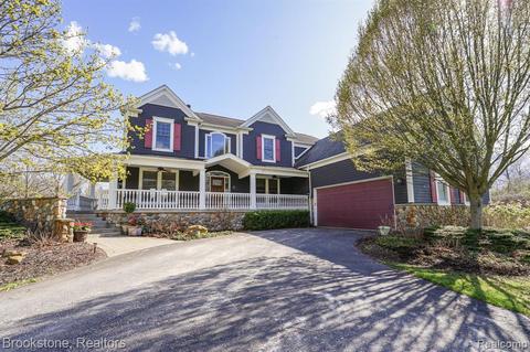 2023 W Dawson Rd, Milford, MI 48380
