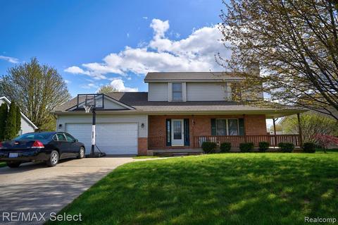 6072 Deer Park Pass, Grand Blanc, MI 48439