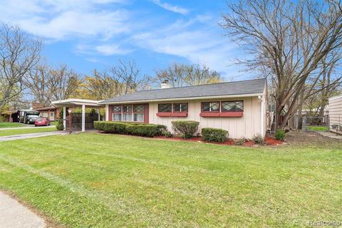 3624 Briarwood Dr, Flint, MI 48507