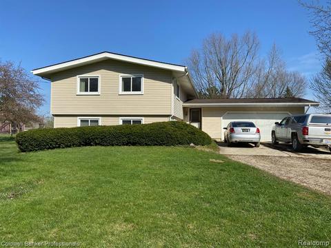 3435 S Lake George Rd, Dryden, MI 48428