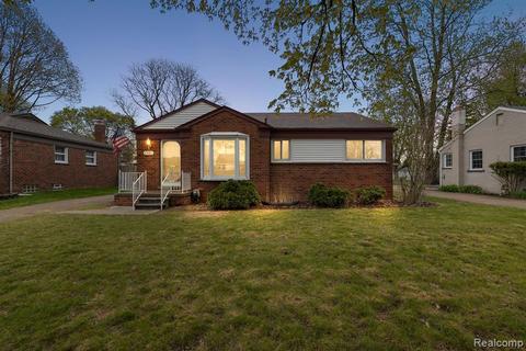 29911 Orangelawn St, Livonia, MI 48150