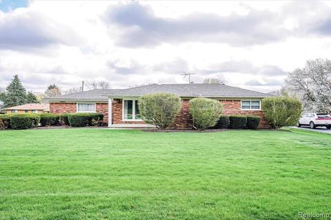 64406 Tara Hill Dr N, Washington, MI 48095