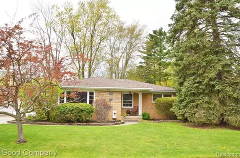 68231 S Forest Ave, Richmond, MI 48062