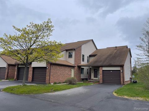 6680 Ridgefield Cir #205, West Bloomfield, MI 48322