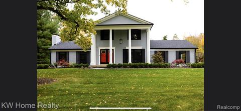 30951 Roberts Dr, Franklin, MI 48025