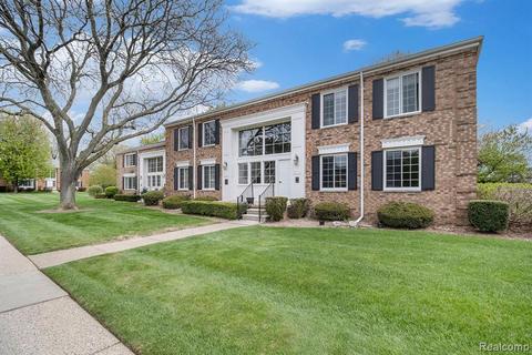 683 E Fox Hills Dr, Bloomfield Hills, MI 48304 | 1 photo - Movoto