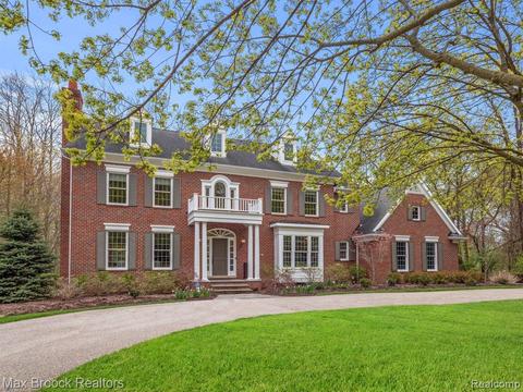 4361 Spruce Hill Ln, Bloomfield Hills, MI 48301